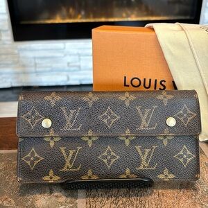Louis Vuitton Portefeuille Accordion Bifold Wallet w/dust bag and box (Rare)